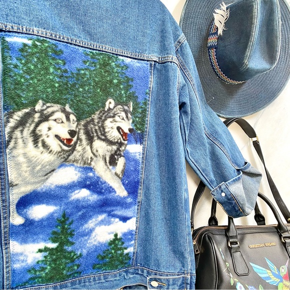 Upcycled WOLF wildlife jean boho jacket w southwestern country vibe - Picture 5 of 12